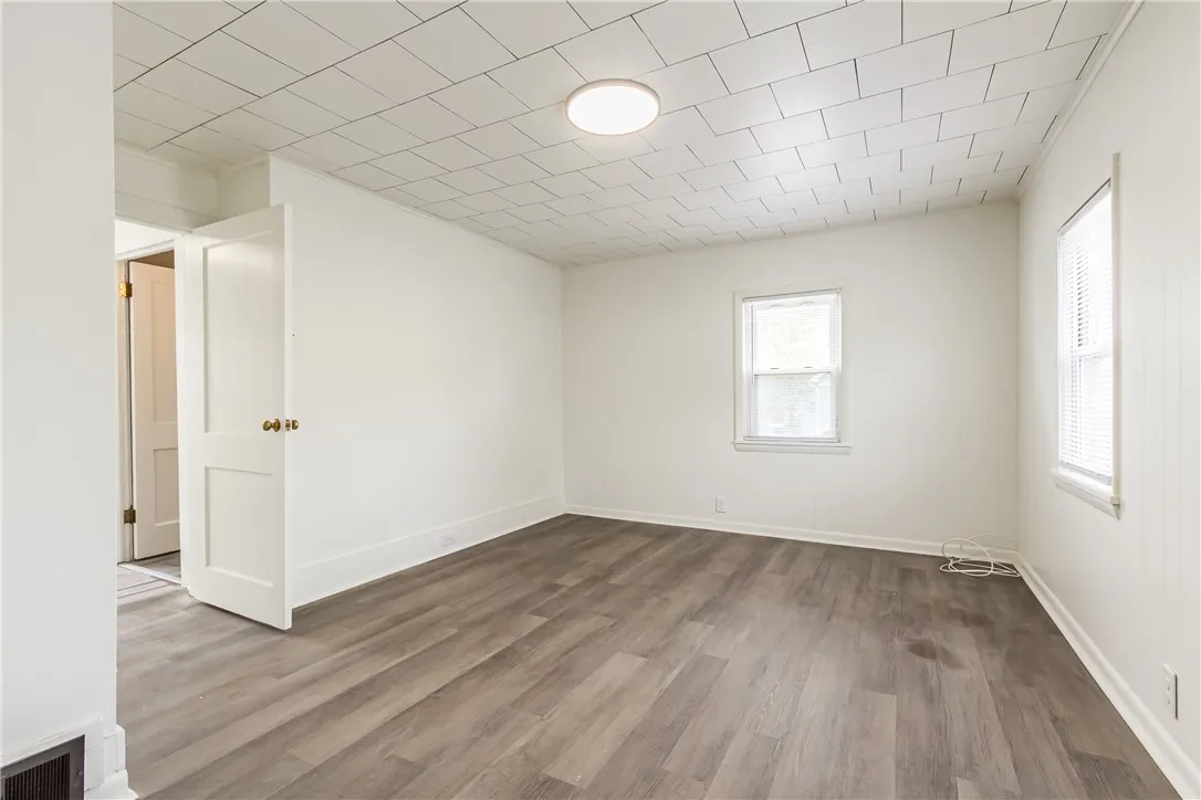 20 Swift Street, Waterloo, New York 13165, Waterloo, New York 13165, 4 Bedrooms Bedrooms, 6 Rooms Rooms,2 BathroomsBathrooms,Residential,Closed,20 Swift Street, Waterloo, New York 13165,0,R1604201