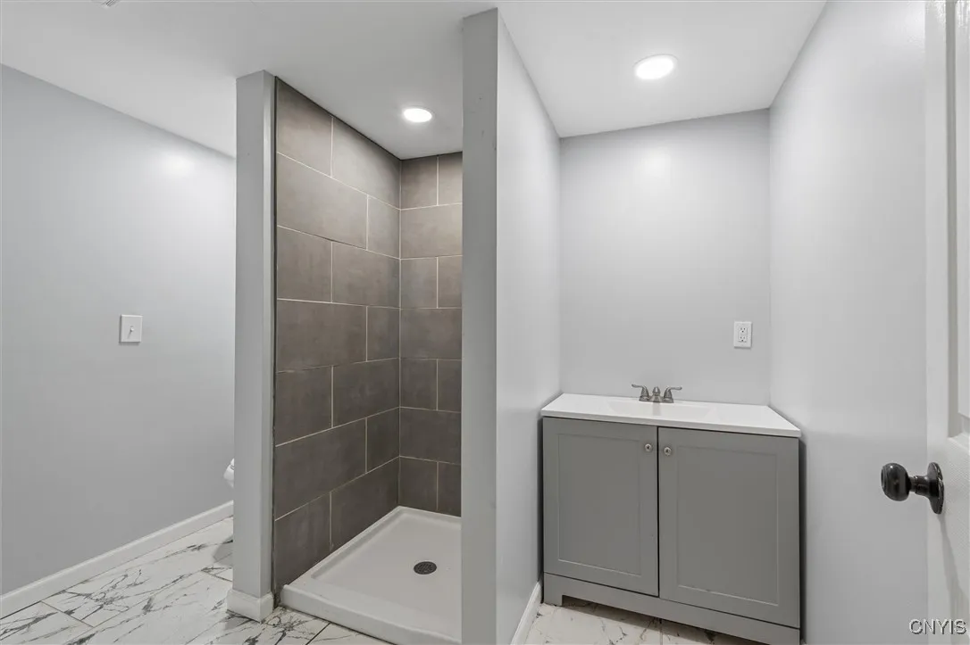 in-law suite bathroom