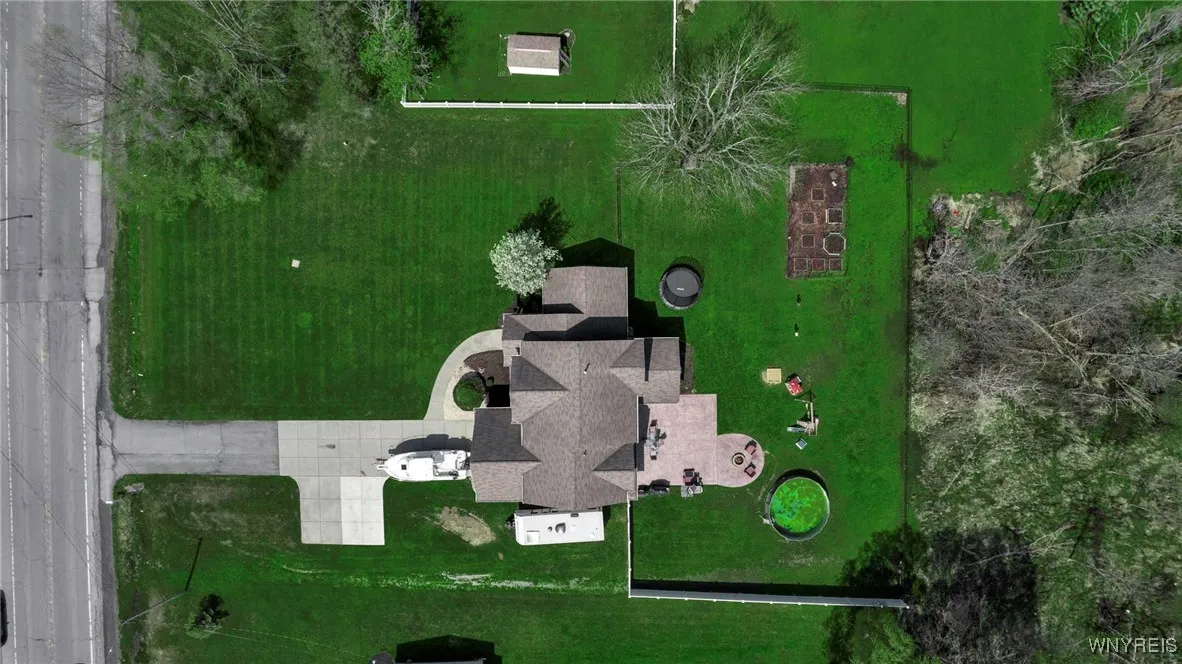 5245 Goodrich Road, Clarence, New York 14031, Clarence, New York 14031, 4 Bedrooms Bedrooms, 9 Rooms Rooms,2 BathroomsBathrooms,Residential,Closed,5245 Goodrich Road, Clarence, New York 14031,0,B1604371