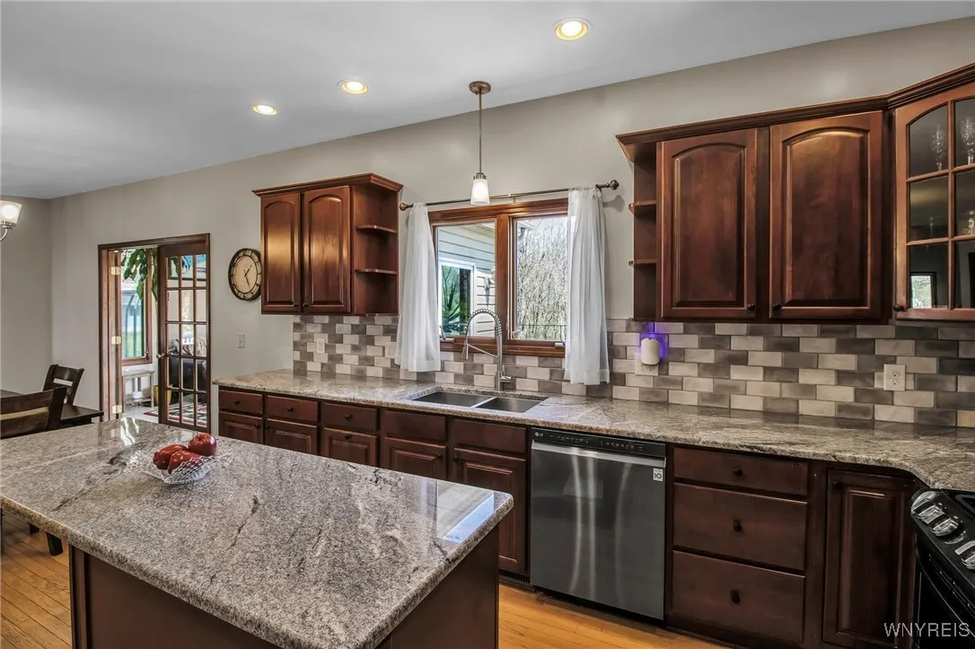 5245 Goodrich Road, Clarence, New York 14031, Clarence, New York 14031, 4 Bedrooms Bedrooms, 9 Rooms Rooms,2 BathroomsBathrooms,Residential,Closed,5245 Goodrich Road, Clarence, New York 14031,0,B1604371