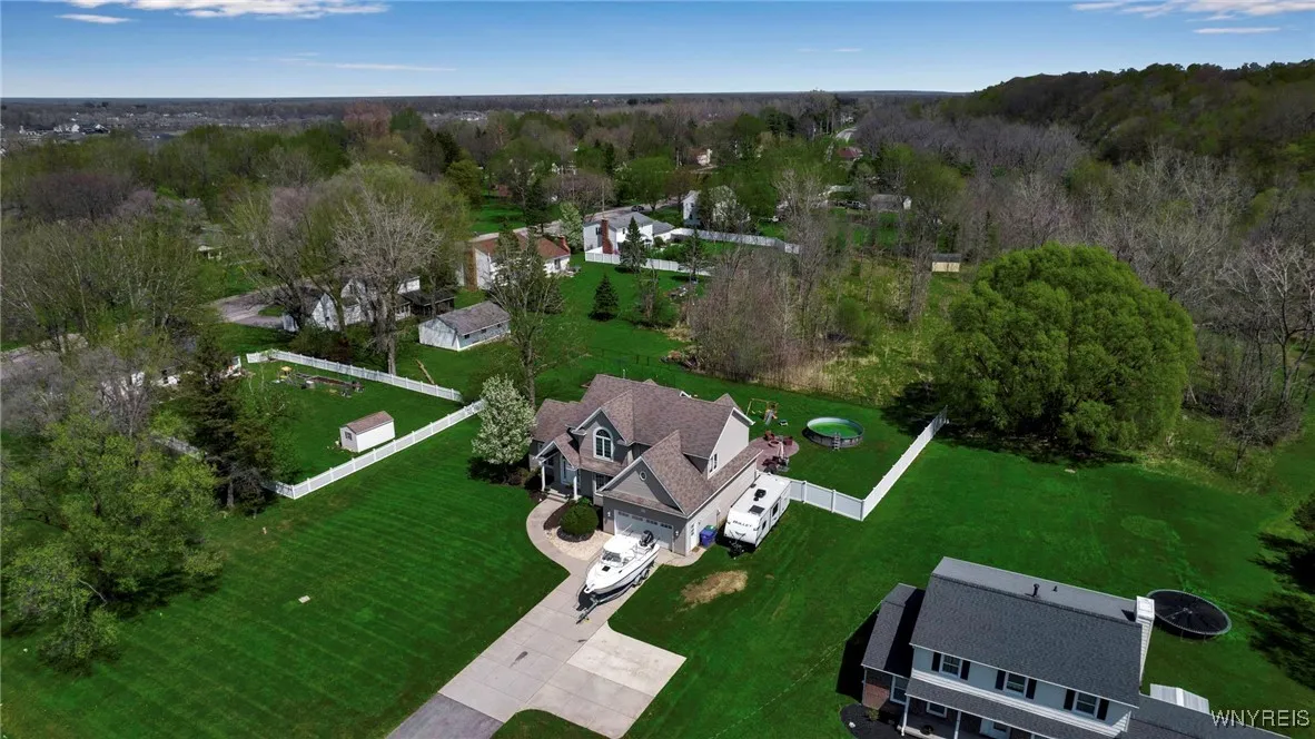 5245 Goodrich Road, Clarence, New York 14031, Clarence, New York 14031, 4 Bedrooms Bedrooms, 9 Rooms Rooms,2 BathroomsBathrooms,Residential,Closed,5245 Goodrich Road, Clarence, New York 14031,0,B1604371