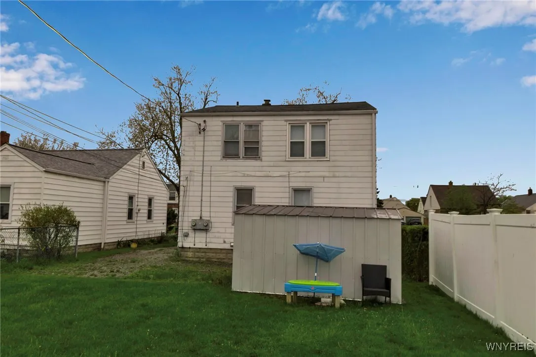 365 Washington Avenue, Tonawanda-town, New York 14, Tonawanda, New York 14217, 4 Bedrooms Bedrooms, ,2 BathroomsBathrooms,Residential,Closed,365 Washington Avenue, Tonawanda-town, New York 14,0,B1604478