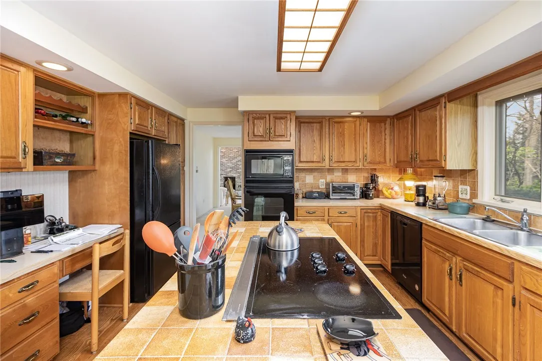 KITCHEN ISLAND WITH DESK AREA
