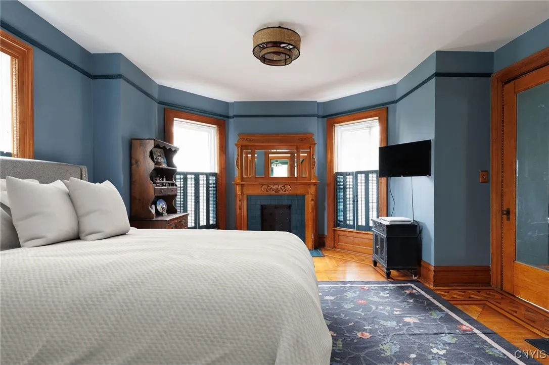 front bedroom upstairs