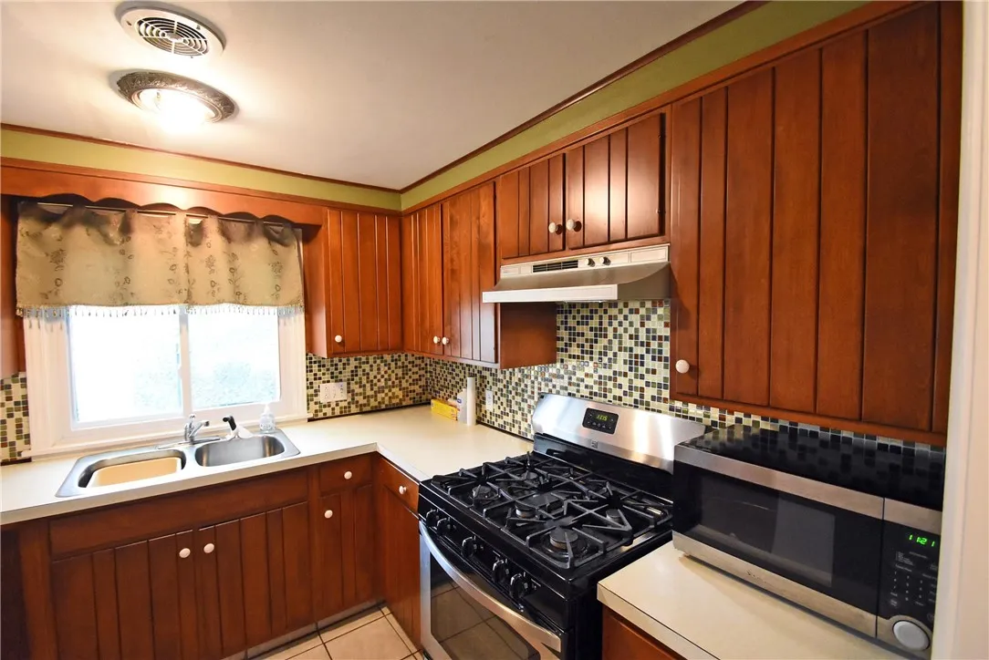 43 Coleman Avenue, Elmira, New York 14905, Elmira, New York 14905, 3 Bedrooms Bedrooms, 7 Rooms Rooms,1 BathroomBathrooms,Residential,Closed,43 Coleman Avenue, Elmira, New York 14905,0,R1604553