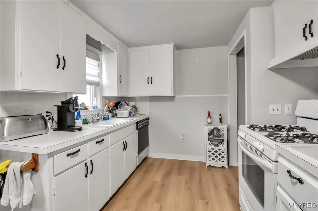 160 Bielak Road, Orchard Park, New York 14127, Orchard Park, New York 14127, 3 Bedrooms Bedrooms, 7 Rooms Rooms,1 BathroomBathrooms,Residential,Closed,160 Bielak Road, Orchard Park, New York 14127,B1604585