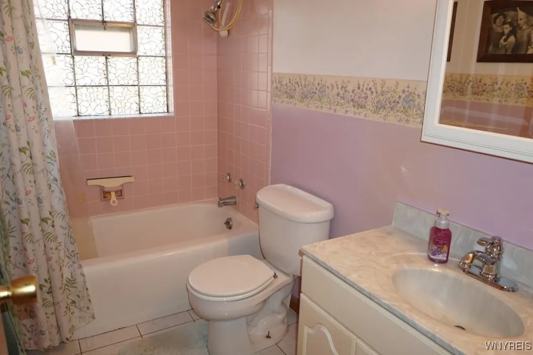 117 Willowdale Drive, West Seneca, New York 14224, West Seneca, New York 14224, 3 Bedrooms Bedrooms, 5 Rooms Rooms,2 BathroomsBathrooms,Residential,Closed,117 Willowdale Drive, West Seneca, New York 14224,0,B1603650