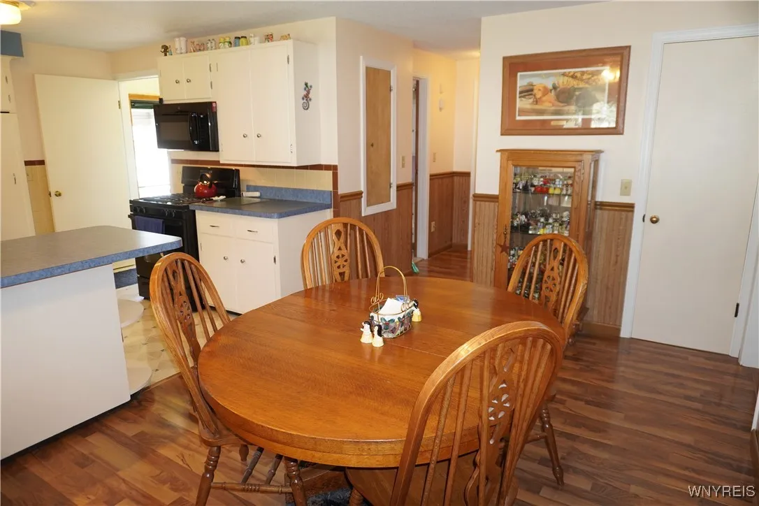 117 Willowdale Drive, West Seneca, New York 14224, West Seneca, New York 14224, 3 Bedrooms Bedrooms, 5 Rooms Rooms,2 BathroomsBathrooms,Residential,Closed,117 Willowdale Drive, West Seneca, New York 14224,0,B1603650