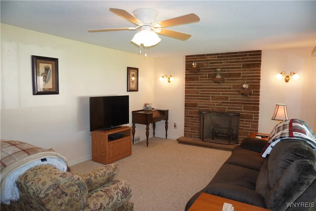 117 Willowdale Drive, West Seneca, New York 14224, West Seneca, New York 14224, 3 Bedrooms Bedrooms, 5 Rooms Rooms,2 BathroomsBathrooms,Residential,Closed,117 Willowdale Drive, West Seneca, New York 14224,0,B1603650