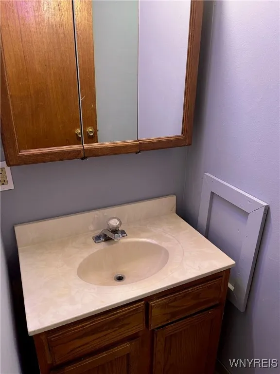 Front upper bath