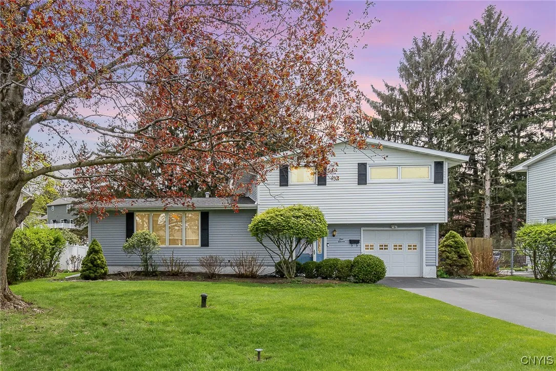 111 Simmons Terrace, Camillus, New York 13219, Camillus, New York 13219, 3 Bedrooms Bedrooms, 8 Rooms Rooms,1 BathroomBathrooms,Residential,Closed,111 Simmons Terrace, Camillus, New York 13219,0,S1603997