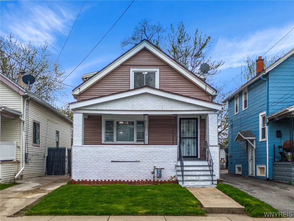 103 Phyllis Avenue, Buffalo, New York 14215, Buffalo, New York 14215, 5 Bedrooms Bedrooms, 10 Rooms Rooms,2 BathroomsBathrooms,Residential,Closed,103 Phyllis Avenue, Buffalo, New York 14215,0,B1604670