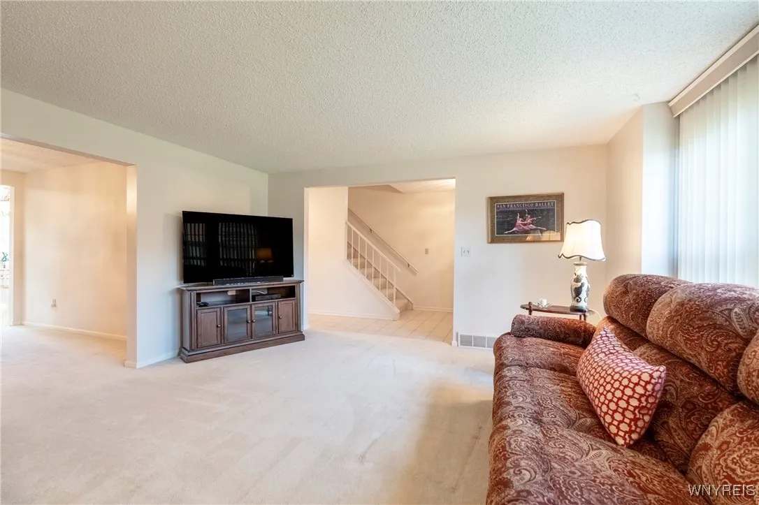 153 Wedgewood Drive, Amherst, New York 14221, Amherst, New York 14221, 3 Bedrooms Bedrooms, 6 Rooms Rooms,2 BathroomsBathrooms,Residential,Closed,153 Wedgewood Drive, Amherst, New York 14221,0,B1604823