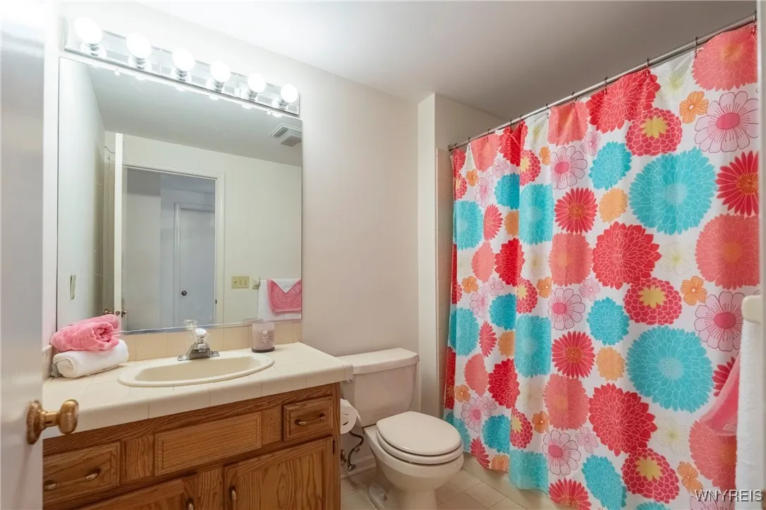 153 Wedgewood Drive, Amherst, New York 14221, Amherst, New York 14221, 3 Bedrooms Bedrooms, 6 Rooms Rooms,2 BathroomsBathrooms,Residential,Closed,153 Wedgewood Drive, Amherst, New York 14221,0,B1604823