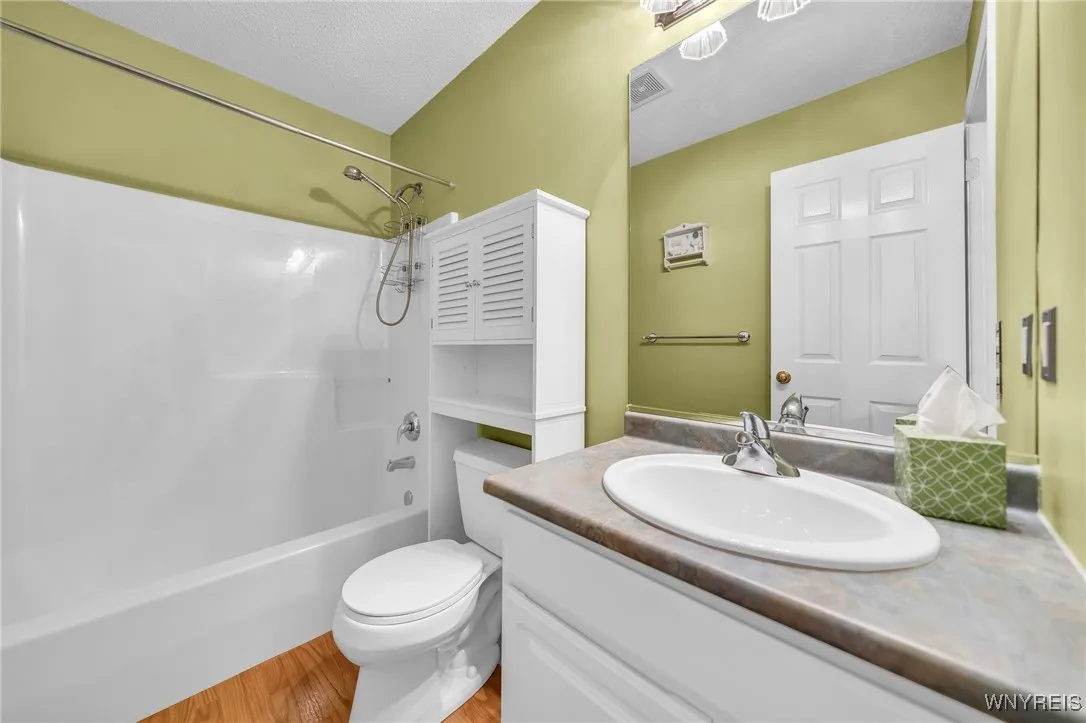 48 Rushford Hollow Drive, Cheektowaga, New York 14, Cheektowaga, New York 14227, 2 Bedrooms Bedrooms, 7 Rooms Rooms,2 BathroomsBathrooms,Residential,Closed,48 Rushford Hollow Drive, Cheektowaga, New York 14,0,B1604167