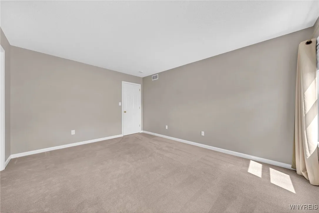 48 Rushford Hollow Drive, Cheektowaga, New York 14, Cheektowaga, New York 14227, 2 Bedrooms Bedrooms, 7 Rooms Rooms,2 BathroomsBathrooms,Residential,Closed,48 Rushford Hollow Drive, Cheektowaga, New York 14,0,B1604167