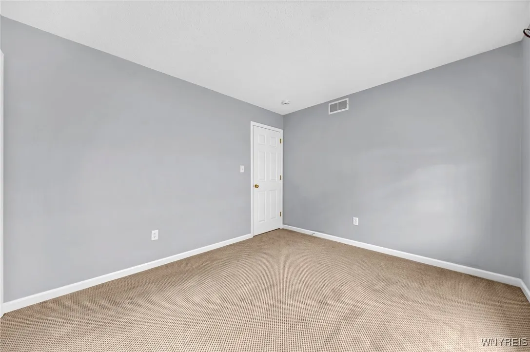 48 Rushford Hollow Drive, Cheektowaga, New York 14, Cheektowaga, New York 14227, 2 Bedrooms Bedrooms, 7 Rooms Rooms,2 BathroomsBathrooms,Residential,Closed,48 Rushford Hollow Drive, Cheektowaga, New York 14,0,B1604167