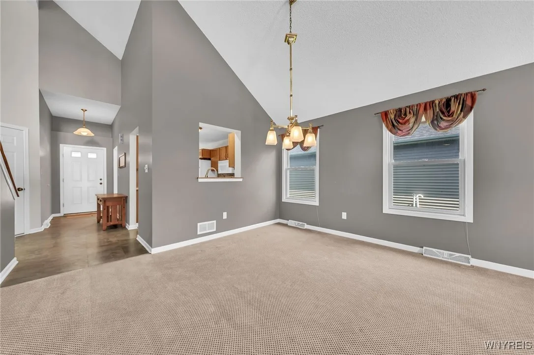 48 Rushford Hollow Drive, Cheektowaga, New York 14, Cheektowaga, New York 14227, 2 Bedrooms Bedrooms, 7 Rooms Rooms,2 BathroomsBathrooms,Residential,Closed,48 Rushford Hollow Drive, Cheektowaga, New York 14,0,B1604167