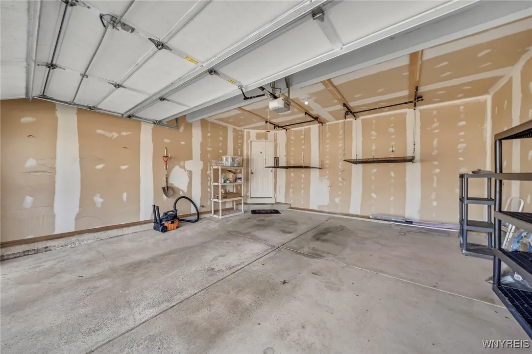 48 Rushford Hollow Drive, Cheektowaga, New York 14, Cheektowaga, New York 14227, 2 Bedrooms Bedrooms, 7 Rooms Rooms,2 BathroomsBathrooms,Residential,Closed,48 Rushford Hollow Drive, Cheektowaga, New York 14,0,B1604167