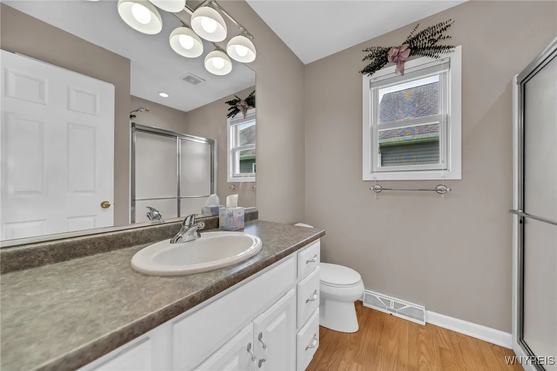 48 Rushford Hollow Drive, Cheektowaga, New York 14, Cheektowaga, New York 14227, 2 Bedrooms Bedrooms, 7 Rooms Rooms,2 BathroomsBathrooms,Residential,Closed,48 Rushford Hollow Drive, Cheektowaga, New York 14,0,B1604167
