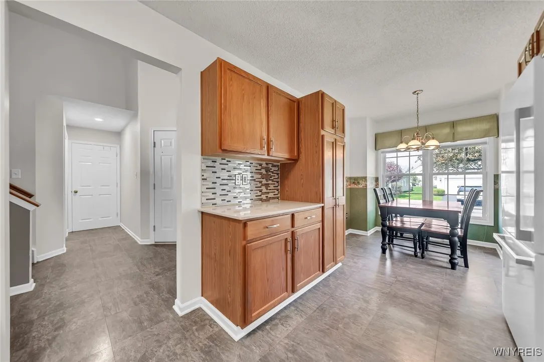 48 Rushford Hollow Drive, Cheektowaga, New York 14, Cheektowaga, New York 14227, 2 Bedrooms Bedrooms, 7 Rooms Rooms,2 BathroomsBathrooms,Residential,Closed,48 Rushford Hollow Drive, Cheektowaga, New York 14,0,B1604167