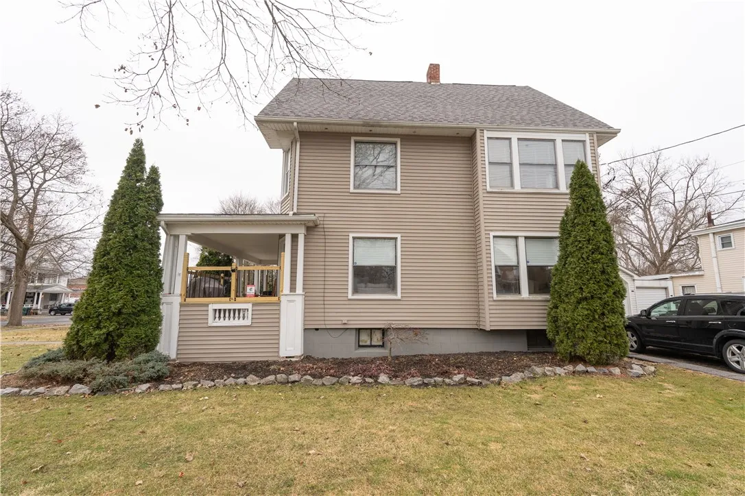 20 West Elisha Street, Waterloo, New York 13165, Waterloo, New York 13165, 3 Bedrooms Bedrooms, 8 Rooms Rooms,1 BathroomBathrooms,Residential Lease,For Rent,20 West Elisha Street, Waterloo, New York 13165,R1604737