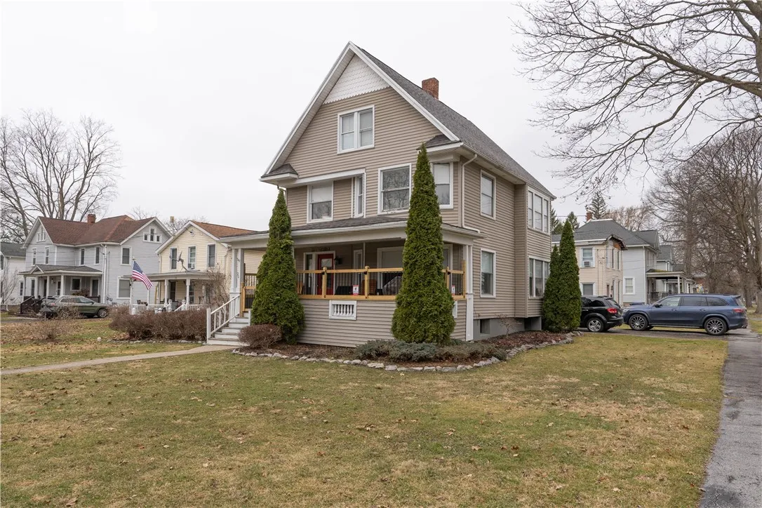 20 West Elisha Street, Waterloo, New York 13165, Waterloo, New York 13165, 3 Bedrooms Bedrooms, 8 Rooms Rooms,1 BathroomBathrooms,Residential Lease,For Rent,20 West Elisha Street, Waterloo, New York 13165,R1604737