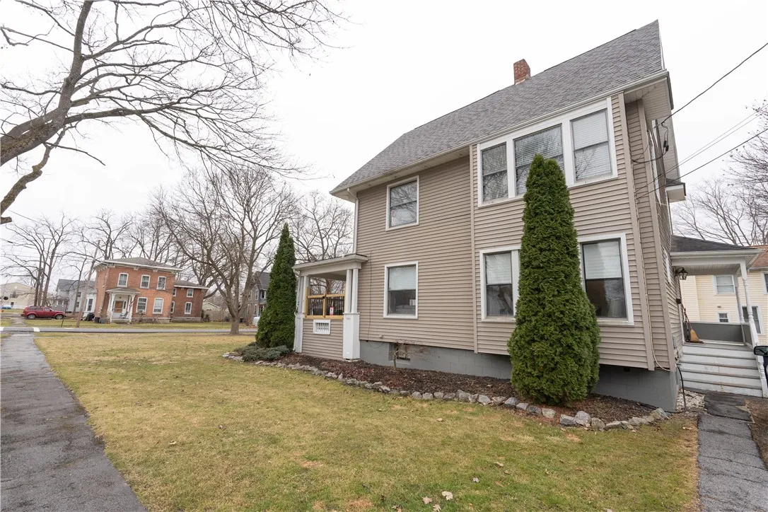 20 West Elisha Street, Waterloo, New York 13165, Waterloo, New York 13165, 3 Bedrooms Bedrooms, 8 Rooms Rooms,1 BathroomBathrooms,Residential Lease,For Rent,20 West Elisha Street, Waterloo, New York 13165,R1604737