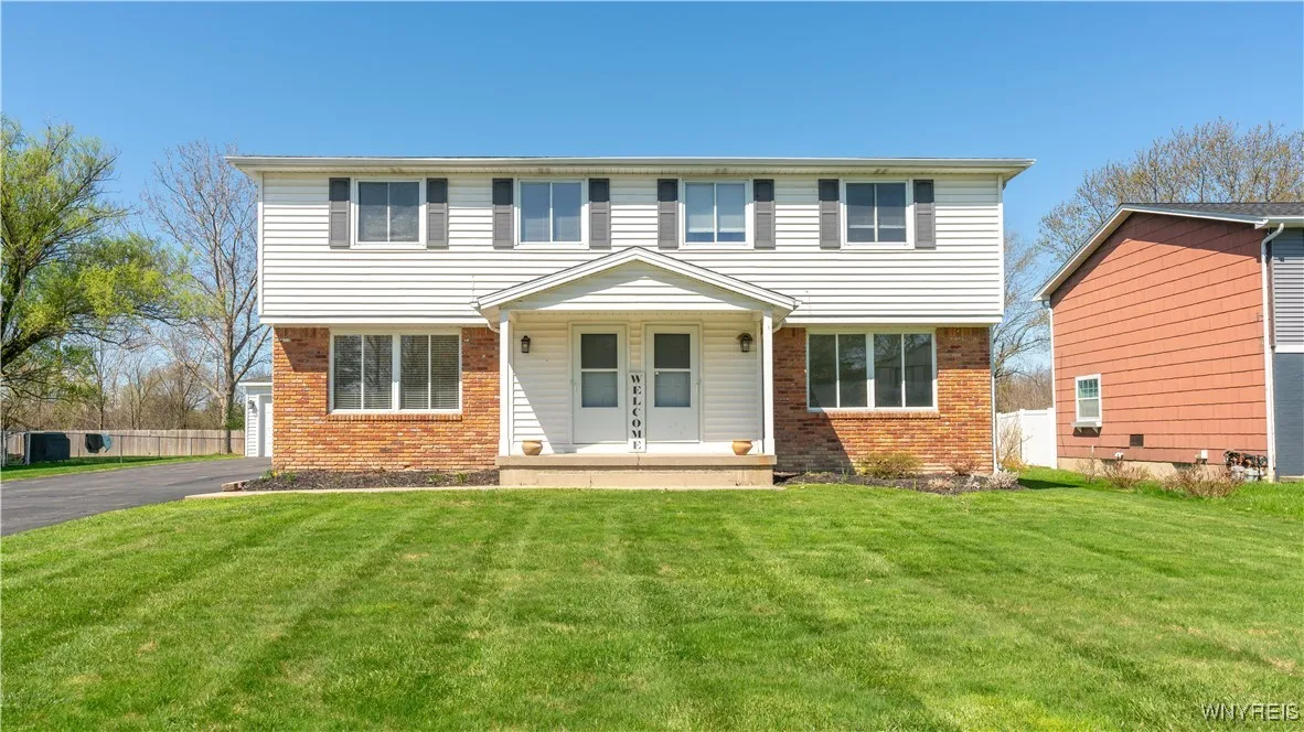 30 Melberry, Orchard Park, New York 14127, Orchard Park, New York 14127, 6 Bedrooms Bedrooms, ,2 BathroomsBathrooms,Residential,Closed,30 Melberry, Orchard Park, New York 14127,0,B1604883