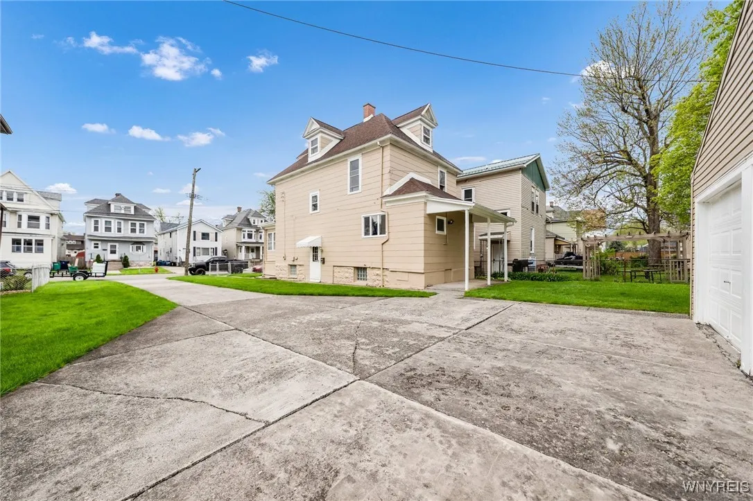 178 Lockwood Avenue, Buffalo, New York 14220, Buffalo, New York 14220, 4 Bedrooms Bedrooms, 7 Rooms Rooms,1 BathroomBathrooms,Residential,Closed,178 Lockwood Avenue, Buffalo, New York 14220,B1604716