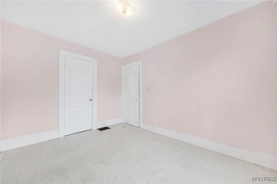 178 Lockwood Avenue, Buffalo, New York 14220, Buffalo, New York 14220, 4 Bedrooms Bedrooms, 7 Rooms Rooms,1 BathroomBathrooms,Residential,Closed,178 Lockwood Avenue, Buffalo, New York 14220,B1604716