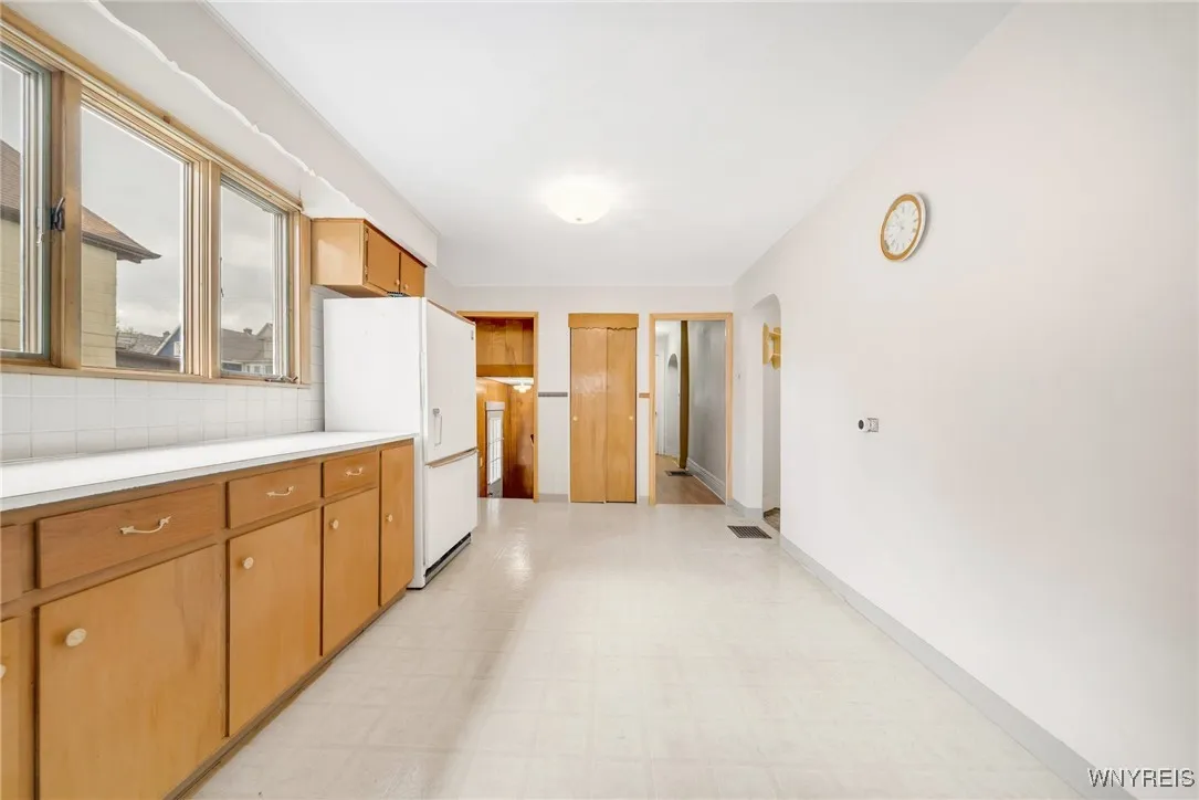 178 Lockwood Avenue, Buffalo, New York 14220, Buffalo, New York 14220, 4 Bedrooms Bedrooms, 7 Rooms Rooms,1 BathroomBathrooms,Residential,Closed,178 Lockwood Avenue, Buffalo, New York 14220,B1604716