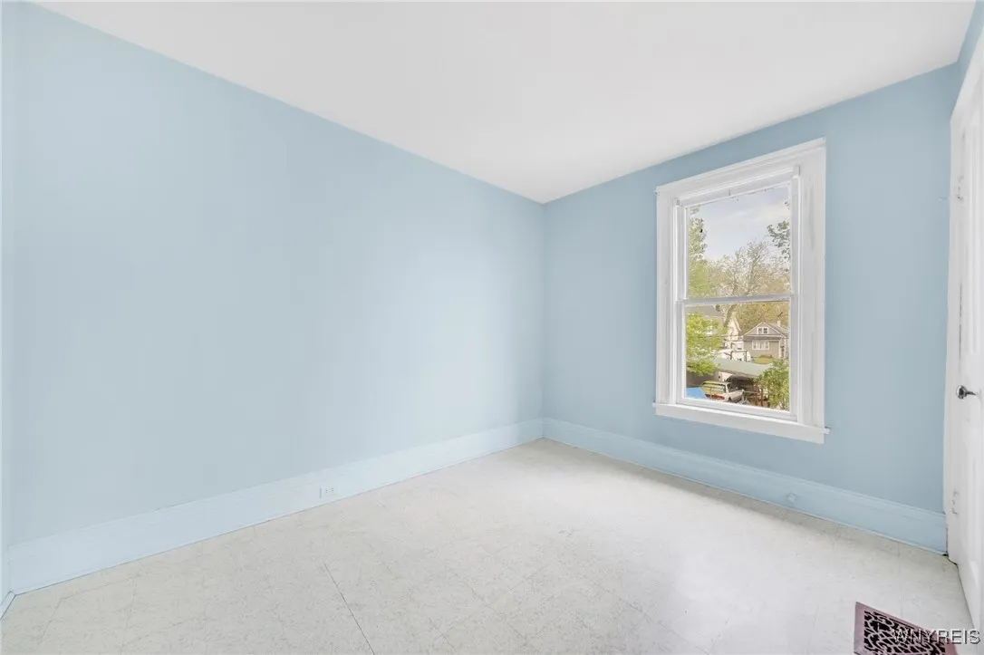 178 Lockwood Avenue, Buffalo, New York 14220, Buffalo, New York 14220, 4 Bedrooms Bedrooms, 7 Rooms Rooms,1 BathroomBathrooms,Residential,Closed,178 Lockwood Avenue, Buffalo, New York 14220,B1604716