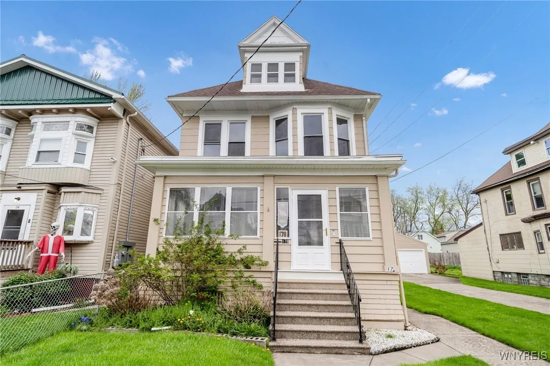 178 Lockwood Avenue, Buffalo, New York 14220, Buffalo, New York 14220, 4 Bedrooms Bedrooms, 7 Rooms Rooms,1 BathroomBathrooms,Residential,Closed,178 Lockwood Avenue, Buffalo, New York 14220,B1604716