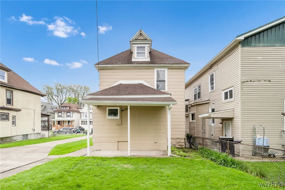 178 Lockwood Avenue, Buffalo, New York 14220, Buffalo, New York 14220, 4 Bedrooms Bedrooms, 7 Rooms Rooms,1 BathroomBathrooms,Residential,Closed,178 Lockwood Avenue, Buffalo, New York 14220,B1604716