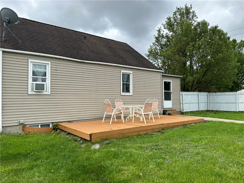616 Hart Street, Elmira-city, New York 14901, Elmira City, New York 14901, 3 Bedrooms Bedrooms, 6 Rooms Rooms,1 BathroomBathrooms,Residential,Closed,616 Hart Street, Elmira-city, New York 14901,0,R1602740