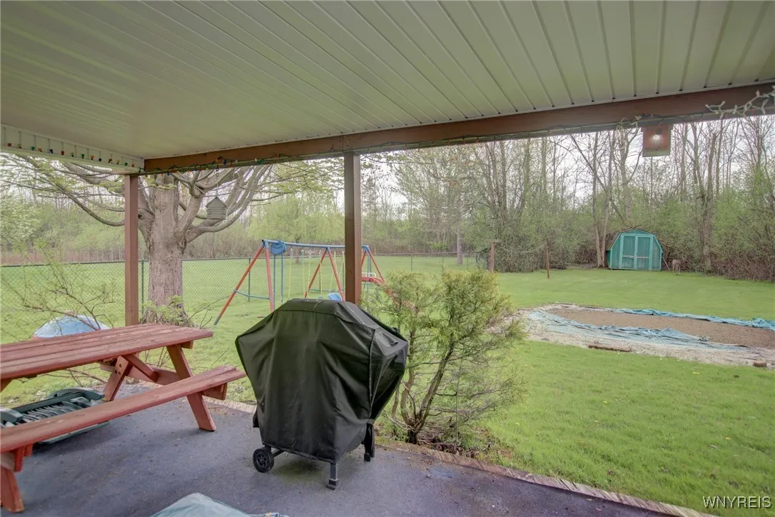 3509 Howard Road, Hamburg, New York 14075, Hamburg, New York 14075, 3 Bedrooms Bedrooms, 5 Rooms Rooms,1 BathroomBathrooms,Residential,Closed,3509 Howard Road, Hamburg, New York 14075,0,B1604691