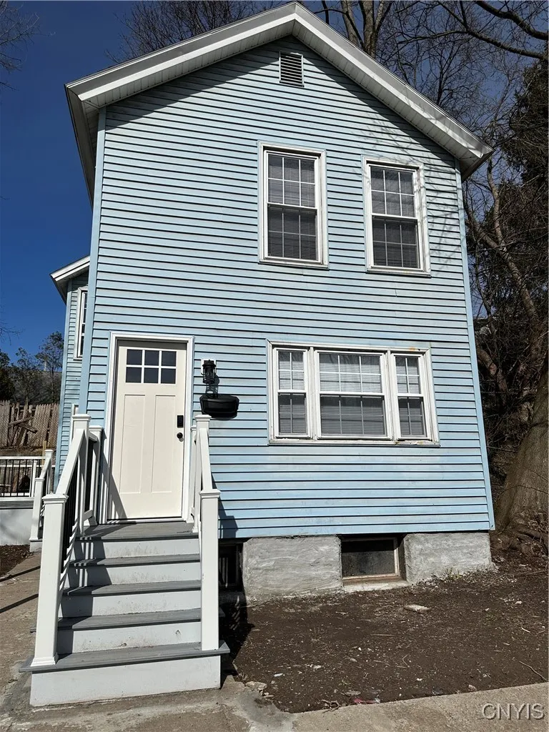111 Henderson Street, Syracuse, New York 13203, Syracuse, New York 13203, 3 Bedrooms Bedrooms, 5 Rooms Rooms,1 BathroomBathrooms,Residential Lease,Closed,111 Henderson Street, Syracuse, New York 13203,0,S1605105