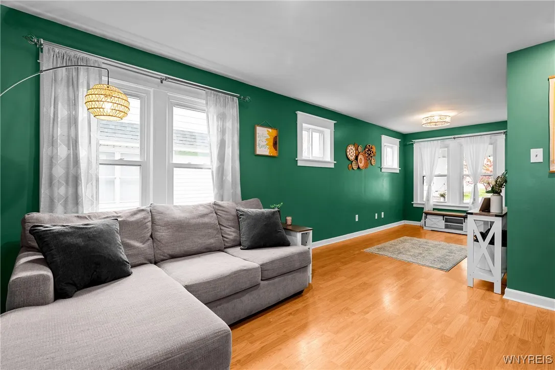 71 Klaum Avenue, North Tonawanda, New York 14120, North Tonawanda, New York 14120, 4 Bedrooms Bedrooms, 10 Rooms Rooms,2 BathroomsBathrooms,Residential,Closed,71 Klaum Avenue, North Tonawanda, New York 14120,0,B1604574