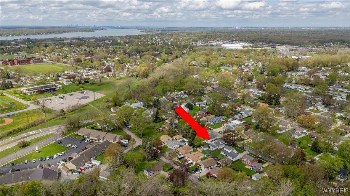 71 Klaum Avenue, North Tonawanda, New York 14120, North Tonawanda, New York 14120, 4 Bedrooms Bedrooms, 10 Rooms Rooms,2 BathroomsBathrooms,Residential,Closed,71 Klaum Avenue, North Tonawanda, New York 14120,0,B1604574