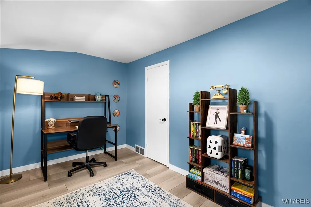 71 Klaum Avenue, North Tonawanda, New York 14120, North Tonawanda, New York 14120, 4 Bedrooms Bedrooms, 10 Rooms Rooms,2 BathroomsBathrooms,Residential,Closed,71 Klaum Avenue, North Tonawanda, New York 14120,0,B1604574