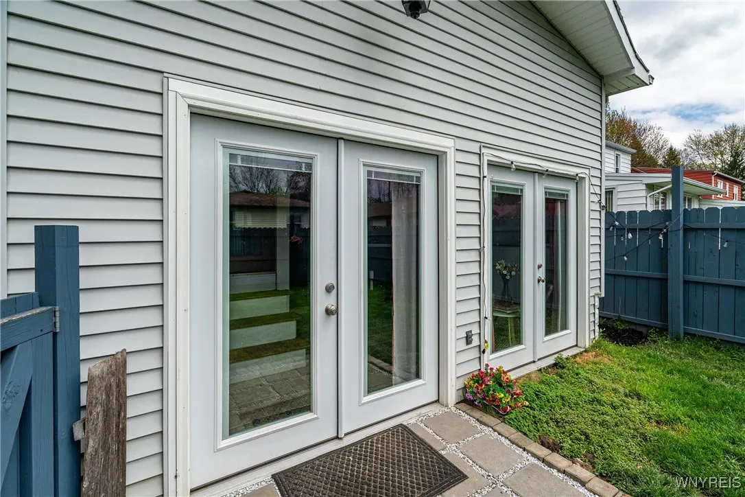 71 Klaum Avenue, North Tonawanda, New York 14120, North Tonawanda, New York 14120, 4 Bedrooms Bedrooms, 10 Rooms Rooms,2 BathroomsBathrooms,Residential,Closed,71 Klaum Avenue, North Tonawanda, New York 14120,0,B1604574