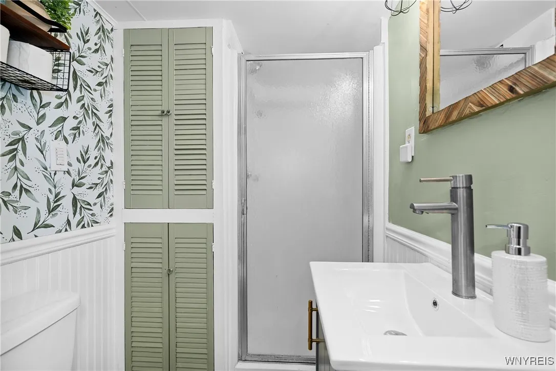 71 Klaum Avenue, North Tonawanda, New York 14120, North Tonawanda, New York 14120, 4 Bedrooms Bedrooms, 10 Rooms Rooms,2 BathroomsBathrooms,Residential,Closed,71 Klaum Avenue, North Tonawanda, New York 14120,0,B1604574