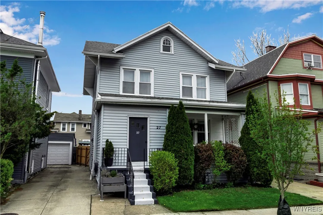 27 Taft Place, Buffalo, New York 14214, Buffalo, New York 14214, 4 Bedrooms Bedrooms, 7 Rooms Rooms,2 BathroomsBathrooms,Residential,Closed,27 Taft Place, Buffalo, New York 14214,0,B1604991