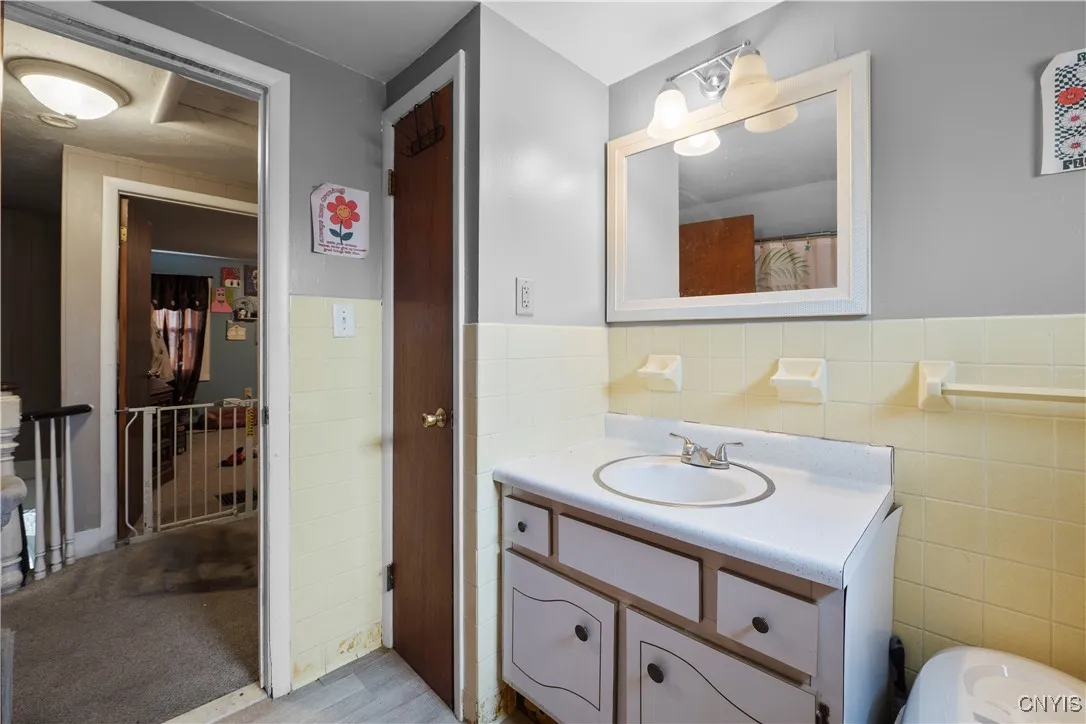 97 West Seneca Street, Oswego-city, New York 13126, Oswego, New York 13126, 3 Bedrooms Bedrooms, 6 Rooms Rooms,1 BathroomBathrooms,Residential,Closed,97 West Seneca Street, Oswego-city, New York 13126,0,S1601475