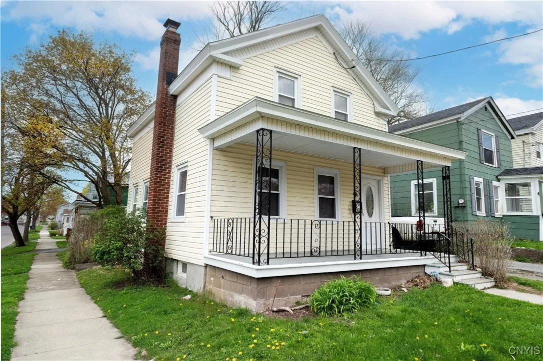 97 West Seneca Street, Oswego-city, New York 13126, Oswego, New York 13126, 3 Bedrooms Bedrooms, 6 Rooms Rooms,1 BathroomBathrooms,Residential,Closed,97 West Seneca Street, Oswego-city, New York 13126,0,S1601475