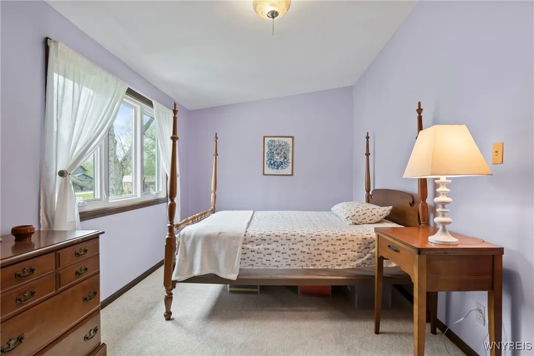 647 Center Road, West Seneca, New York 14224, West Seneca, New York 14224, 4 Bedrooms Bedrooms, 8 Rooms Rooms,2 BathroomsBathrooms,Residential,Closed,647 Center Road, West Seneca, New York 14224,0,B1605131