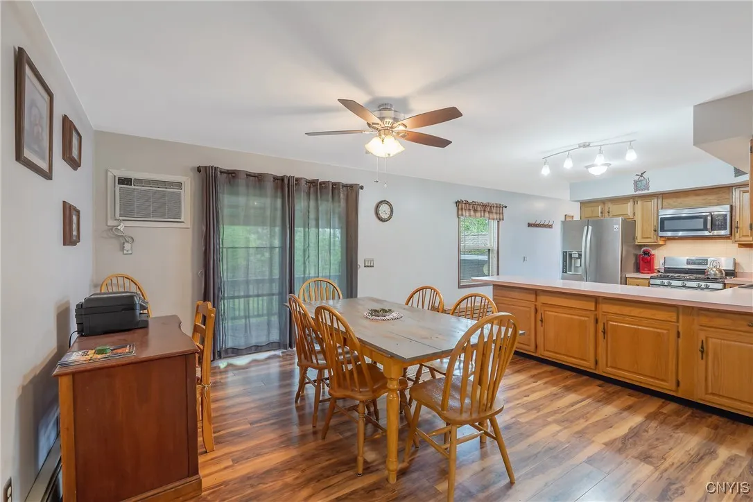 955 Middle Road, Scriba, New York 13126, Scriba, New York 13126, 3 Bedrooms Bedrooms, 6 Rooms Rooms,2 BathroomsBathrooms,Residential,Closed,955 Middle Road, Scriba, New York 13126,0,S1605058