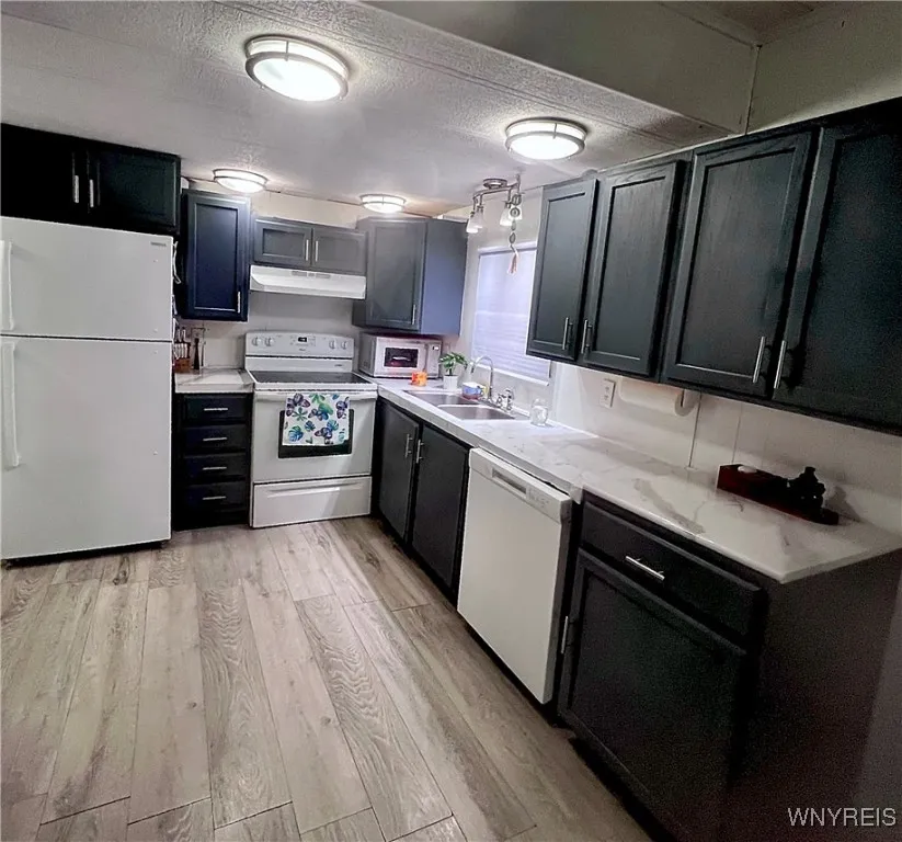 10 Vibernum Drive, Hamburg, New York 14075, Hamburg, New York 14075, 3 Bedrooms Bedrooms, 7 Rooms Rooms,1 BathroomBathrooms,Residential,For Sale,10 Vibernum Drive, Hamburg, New York 14075,B1605152