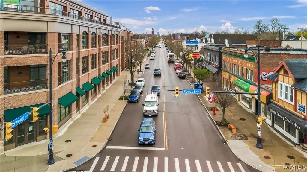 1111 Elmwood Avenue 302, Buffalo, New York 14222, Buffalo, New York 14222, 2 Bedrooms Bedrooms, 6 Rooms Rooms,2 BathroomsBathrooms,Residential,Closed,1111 Elmwood Avenue 302, Buffalo, New York 14222,0,B1605315